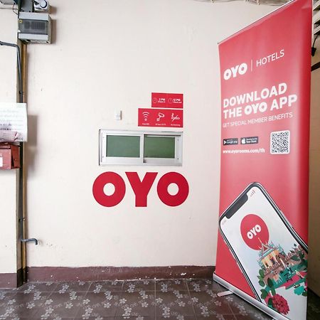 Oyo 525 Mrt 펫카셈 48 플레이스  호텔 방콕 외부 사진