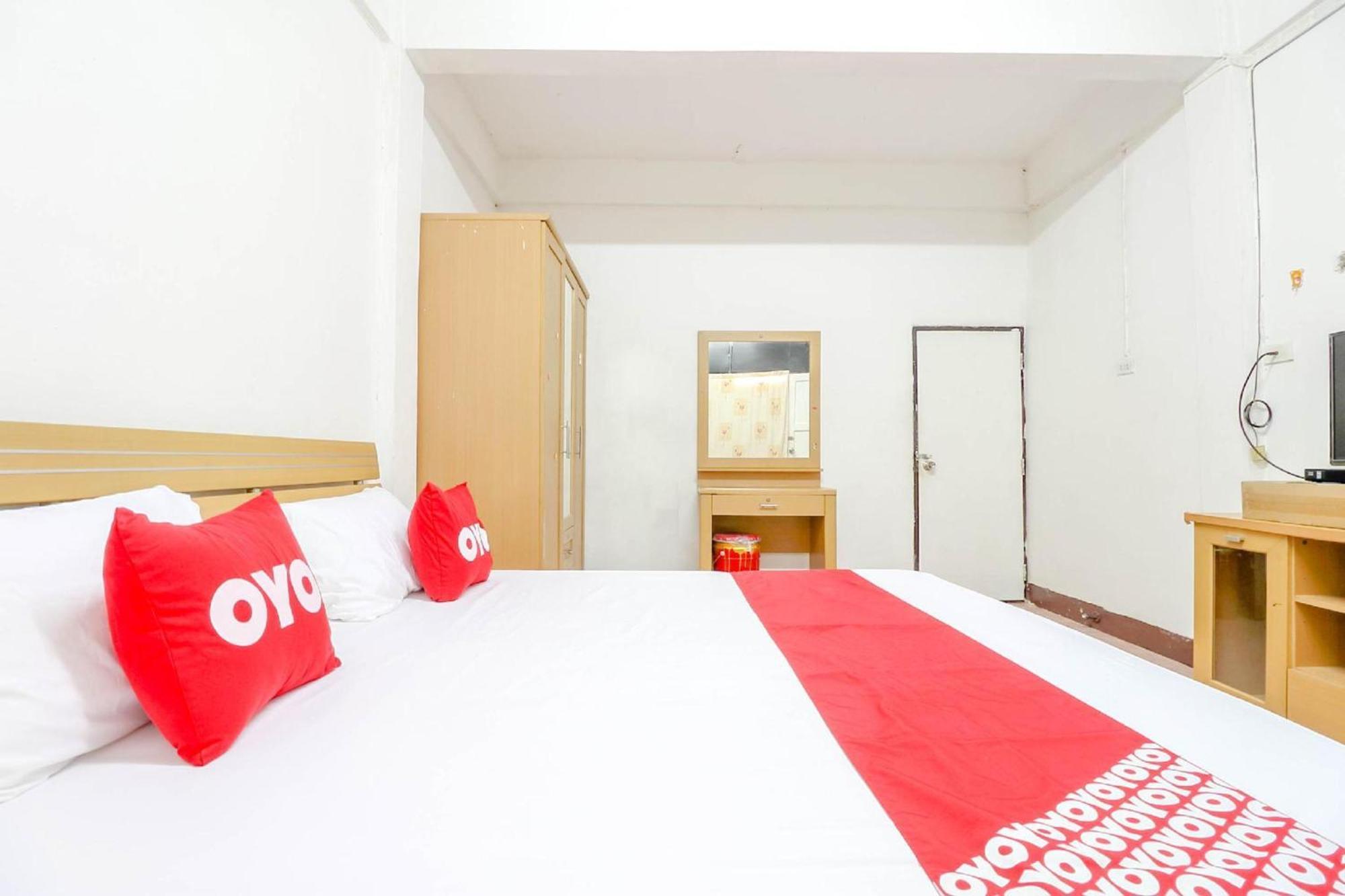 Oyo 525 Mrt 펫카셈 48 플레이스  호텔 방콕 외부 사진