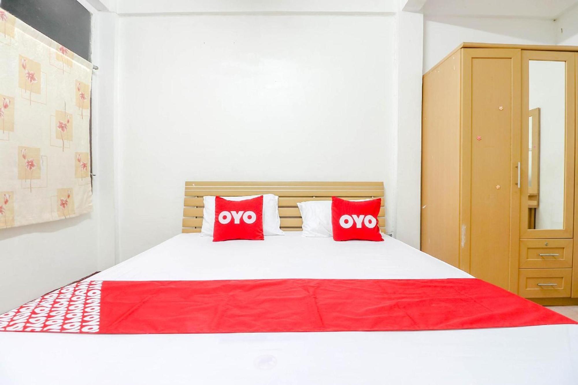 Oyo 525 Mrt 펫카셈 48 플레이스  호텔 방콕 외부 사진